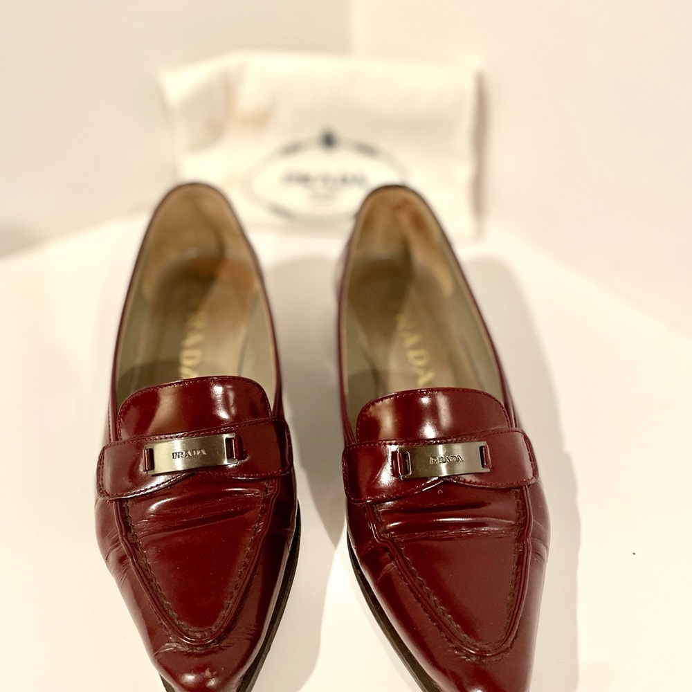 Prada loafers in Burgundy patent leather, 37 - Picture 2 of 6
